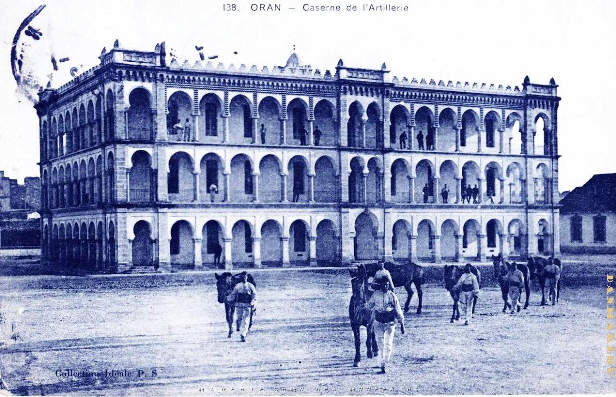 CA da- 037- Casernes artillerie et train des equipages.JPG